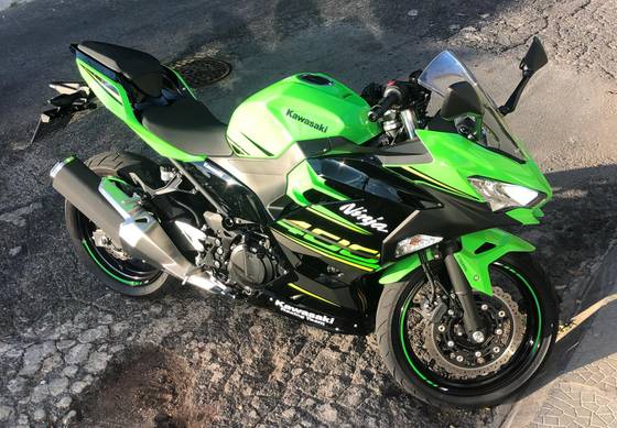 KAWASAKI NINJA 400 KRT EDITION KAWASAKI NINJA 400 KRT EDITION